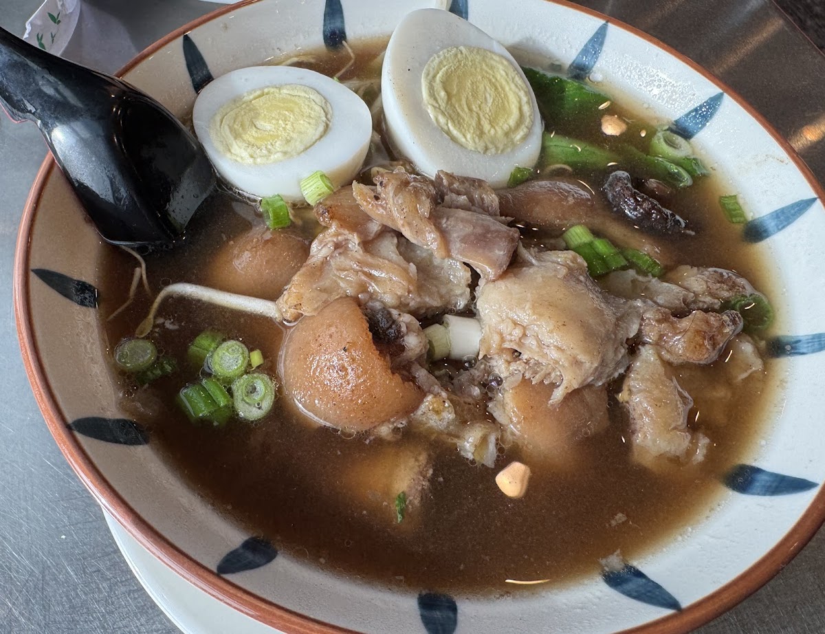 Kinn Thai Cuisine-3